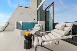 Terrace/patio - Stylish 1BR with Private Pool Near Circle Mall (Dubai)