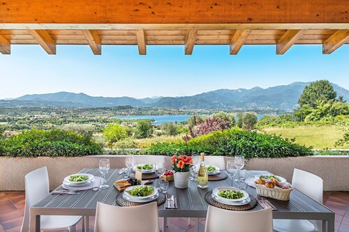 Villa Vittoria with Pool by Whale Homes