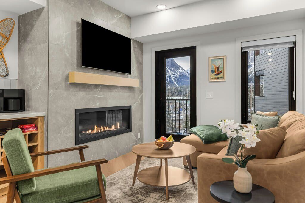 TV, fireplace, offices