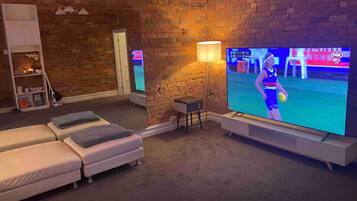 3 bedrooms, iron/ironing board, Internet, bed sheets