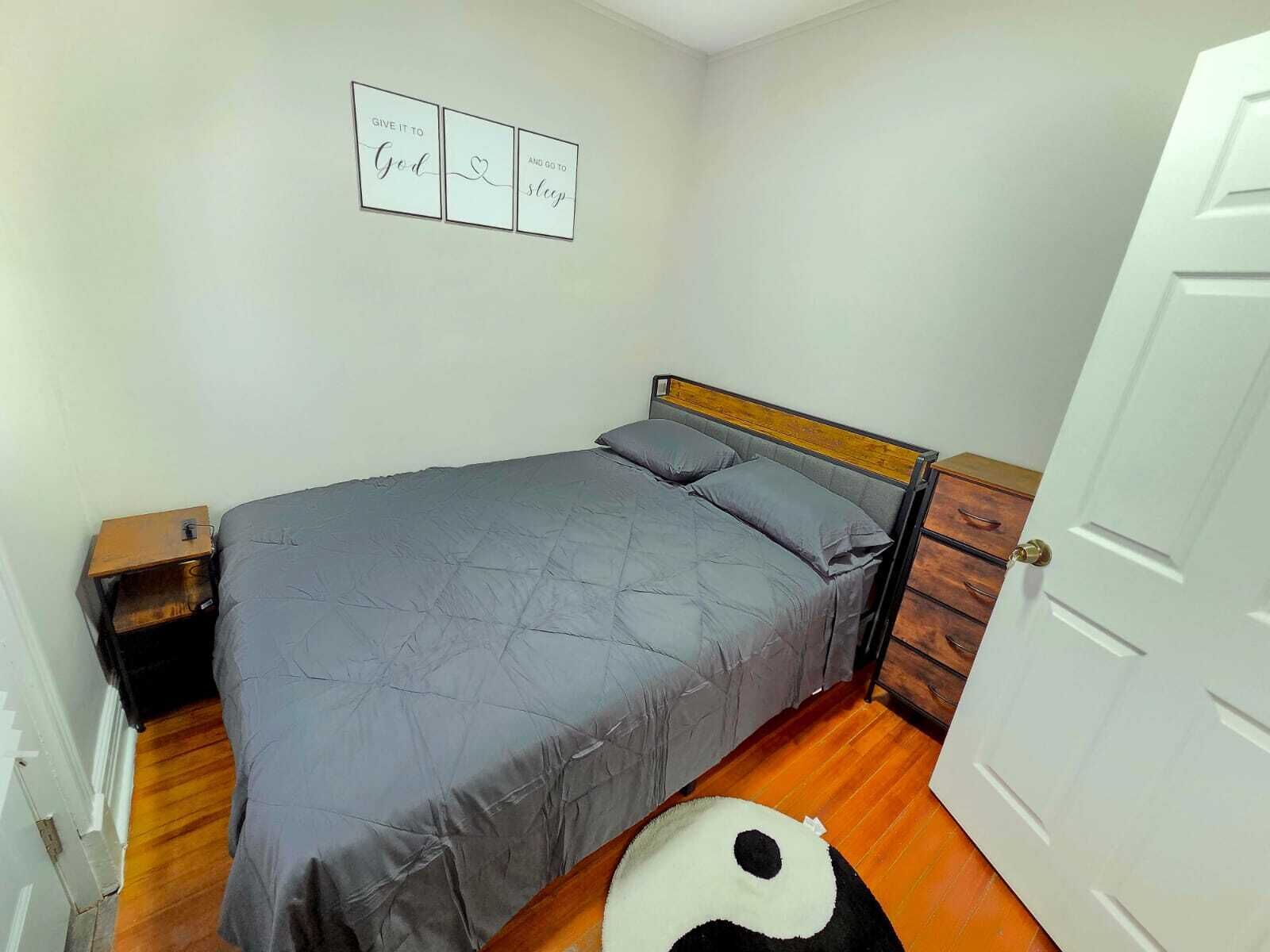 2 bedrooms, iron/ironing board, WiFi (free), bed sheets