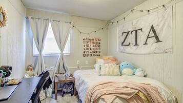 WiFi, bed sheets