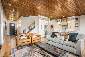 Smart TV, video games - Luxury Private Pool and Pickleball Oasis - Amazing Snow Canyon & Red Rock Views! (Santa Clara)