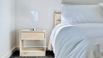 2 habitaciones, cuna de viaje, wifi gratis y ropa de cama