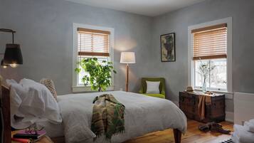 Single Room, Courtyard View