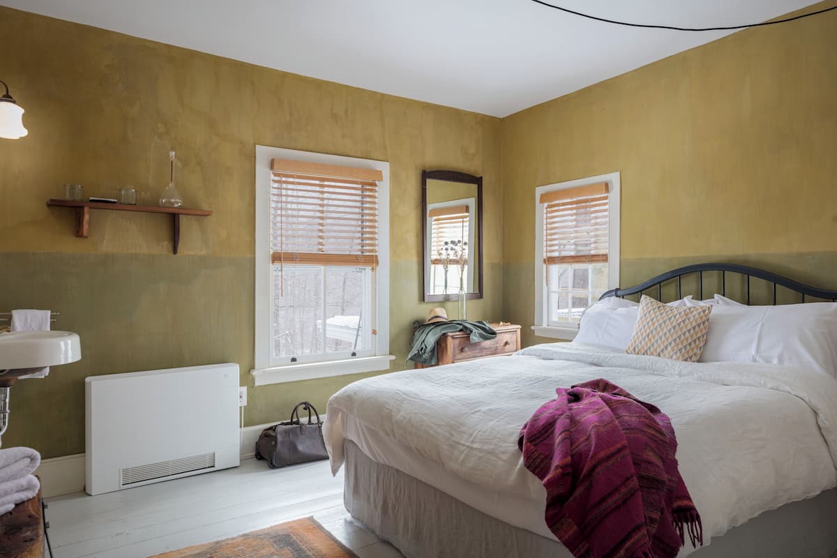 Standard Single Room, Garden View | Iron/ironing board, free WiFi