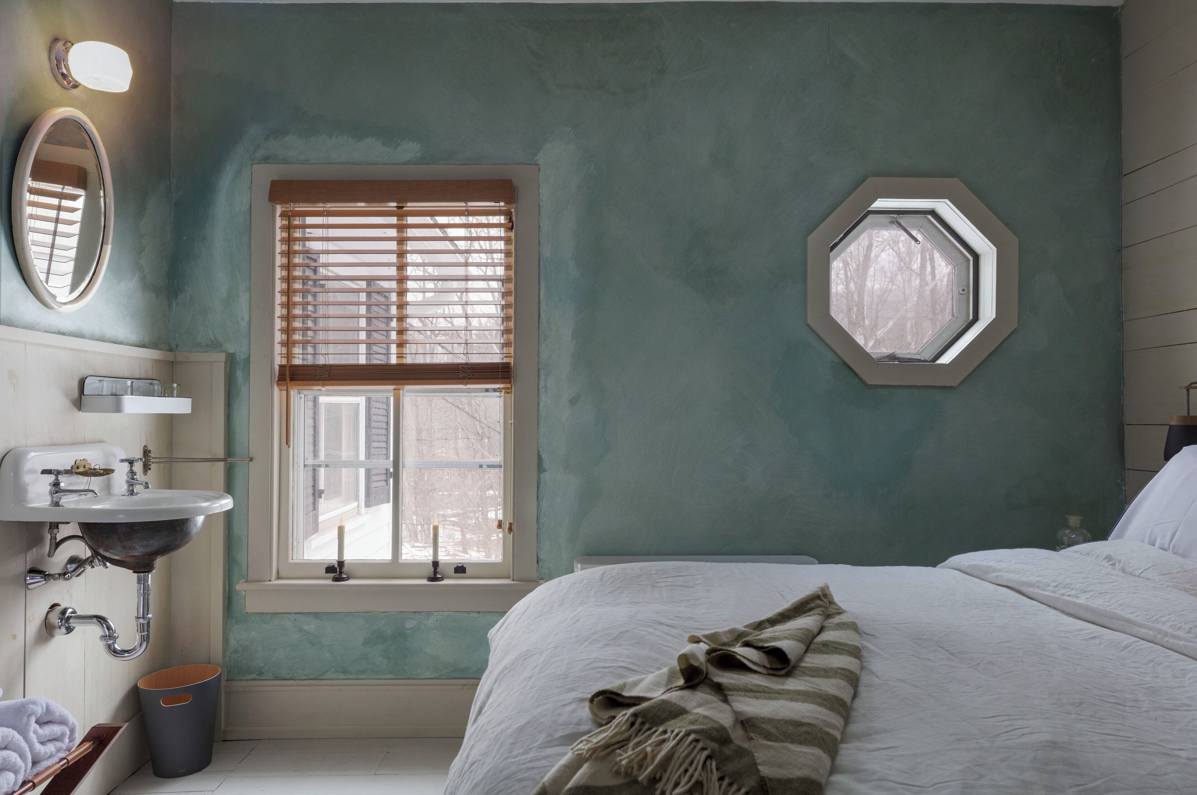 Standard Single Room, Garden View | Iron/ironing board, free WiFi