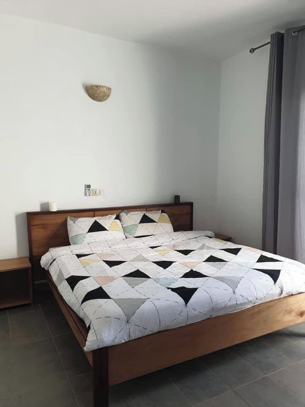 4 bedrooms, iron/ironing board, Internet, bed sheets