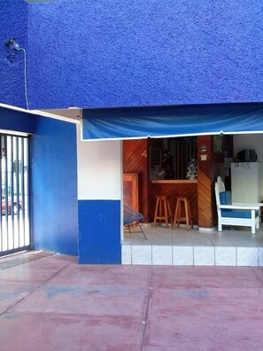 ฝ่ายต้อนรับ