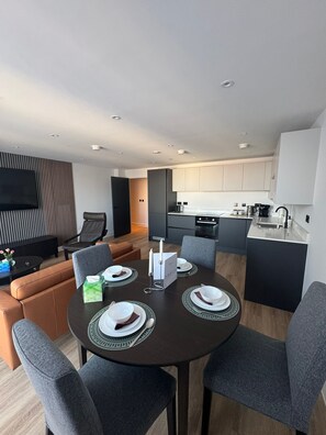 Dining - Luxury brand-new 2-bed, Reef Manor, walk to beach (Bournemouth)