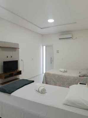 Phòng 3 Deluxe, sân hiên, quang cảnh hồ bơi | Truy cập Internet không dây miễn phí