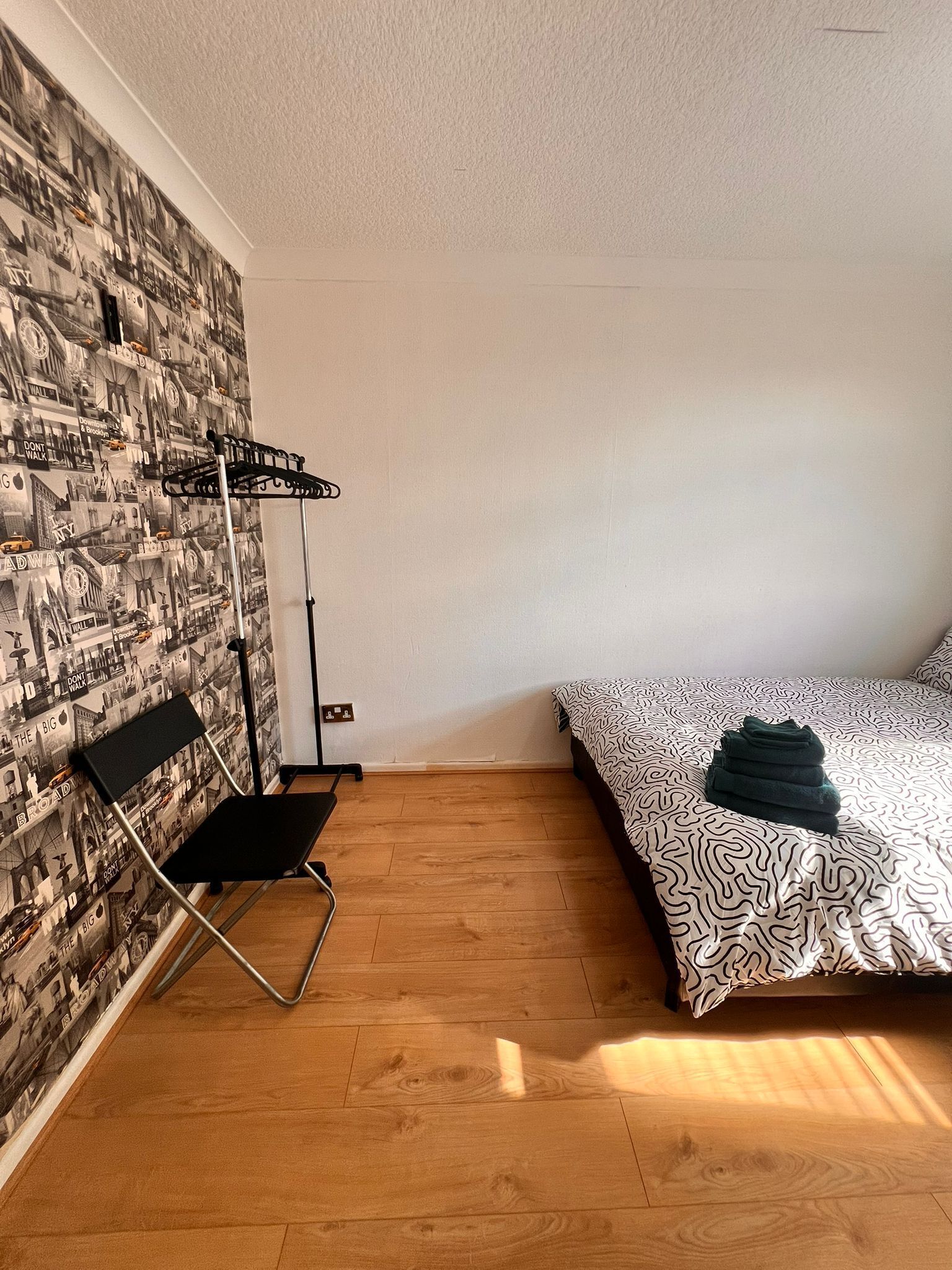 3 makuuhuonetta, silitysrauta/-lauta, ilmainen Wi-Fi, vuodevaatteet