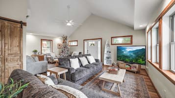 TV, caminetto, videogiochi, studio