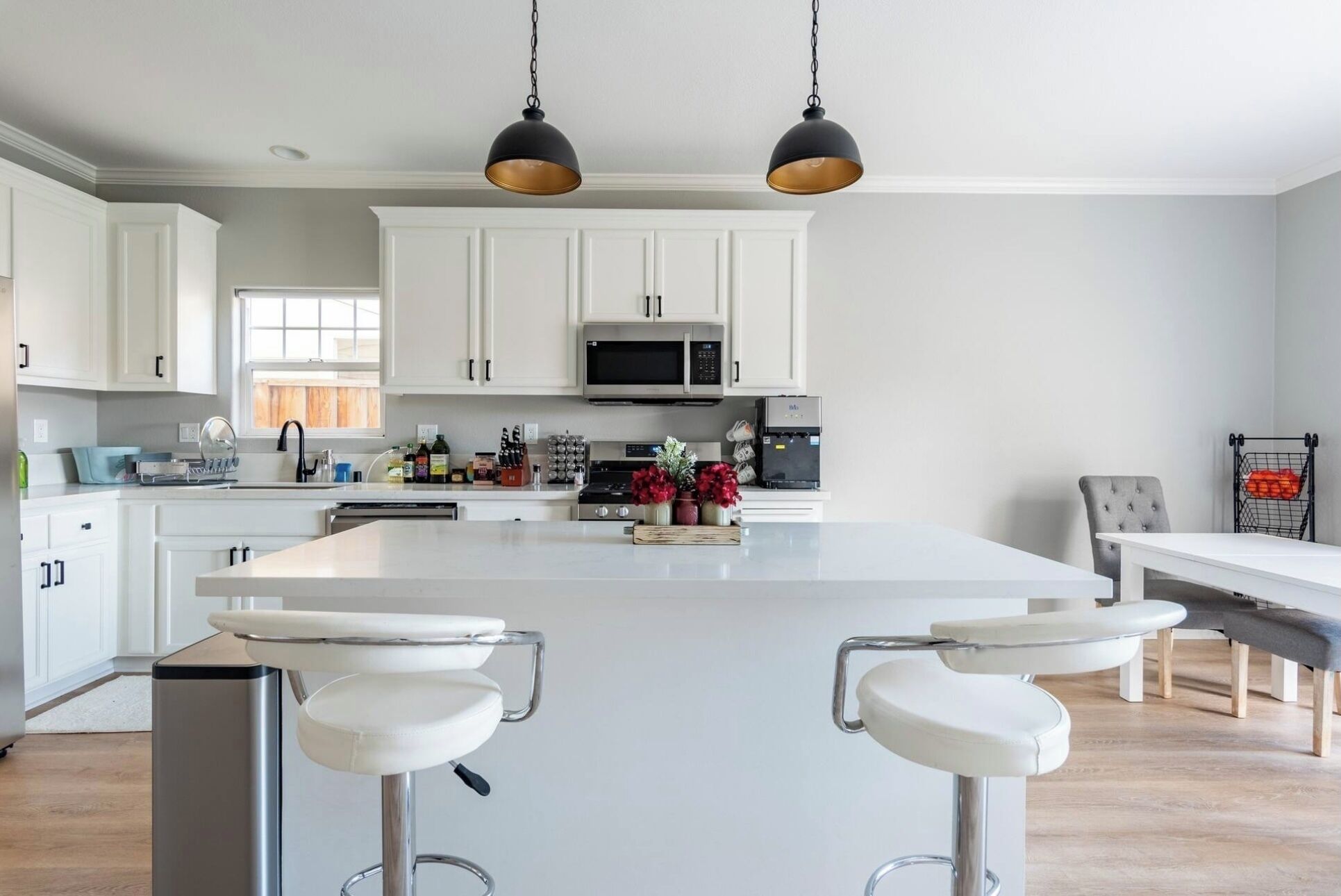 Mikrowelle, Ofen, Herdplatte, Geschirrspüler