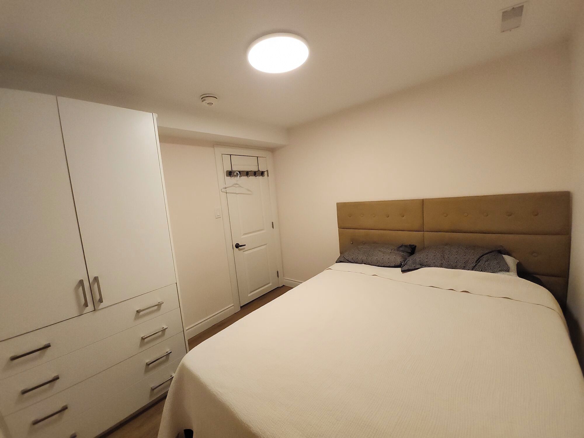 2 chambres, fer et planche à repasser, Wi-Fi gratuit, draps fournis