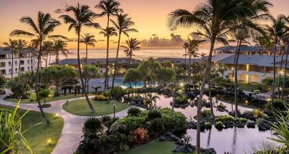 Hilton Vacation Club Point At Poipu 2-bedroom resort in Koloa with cool AC