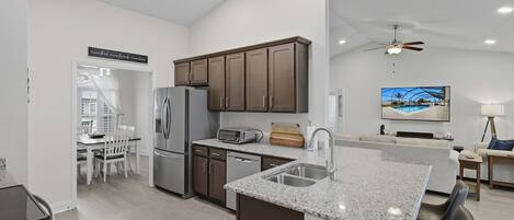 House | 4 bilik tidur, Internet