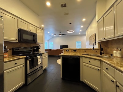 Relax and Recharge in Comfort and Convenience