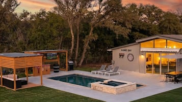 Piscine extérieure, piscine chauffée