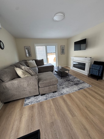 Smart TV. Ideal location for adventure all year round