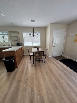 Dining - Winter adventure, suite in Naples (Naples)