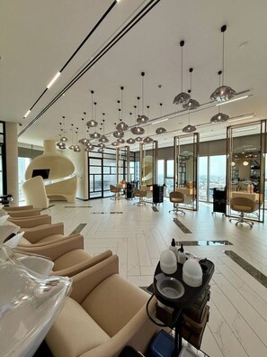 Fitness facility - Luxury 2BR |Burj View|Fully equipped|Top-Amenities (Dubai)
