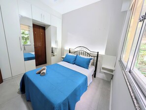 1 bedroom, WiFi, bed sheets - Silent Oasis in Leme / Copacabana (Rio de Janeiro)