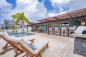 House | 3 bedrooms, desk, Internet - Waterfront Retreat With Pool Tiki Bar Boat Dock (Palm Coast)