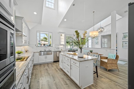 House | 5 bedrooms, Internet. 5BR Retreat Pool Opt Heated Spa Bikes Views