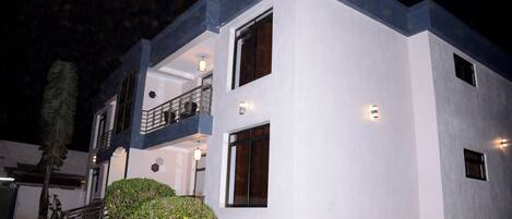 Overnatningsstedets facade