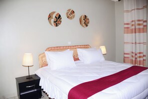 Deluxe Double Room | In-room safe, desk, laptop workspace, iron/ironing board - Konvine Boutique Hotel (Rwanda)