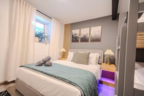 4 makuuhuonetta, silitysrauta/-lauta, Wi-Fi, vuodevaatteet