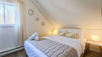 4 soverom, strykejern/-brett, wi-fi og sengetøy