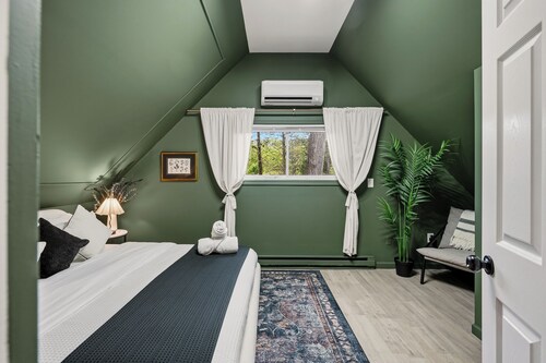Summit Home - The Ultimate Summit of Style for 12