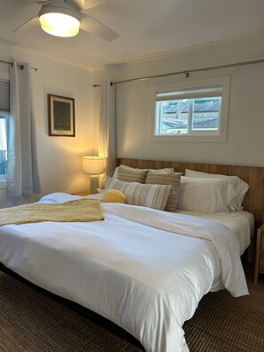 2 bedrooms, free WiFi, bed sheets - Updated 2-bedroom 2-bath near Beach and Downtown. AC and EV Charging (Santa Barbara)