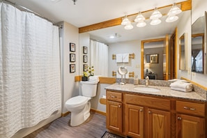 Unclassified image, 5 of 19, button - Ski-in queen hotel room with pool, hot tub, and Wi-Fi. (Killington)