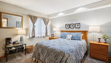 1 bedroom, WiFi (free), bed sheets