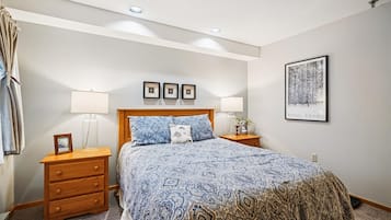 1 bedroom, WiFi (free), bed sheets