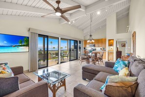 Luxury Apartment, Air conditioning, Ocean View | Living area - Luxurious Wailea Oceanview Resort Vistas (Kihei)