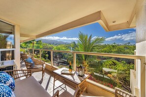 Luxury Condo, Air conditioning, Beachside | Outdoor dining - Kihei Beachside Resort Vistas (Kihei)