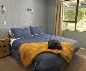 3 bedrooms, iron/ironing board, free WiFi, bed sheets