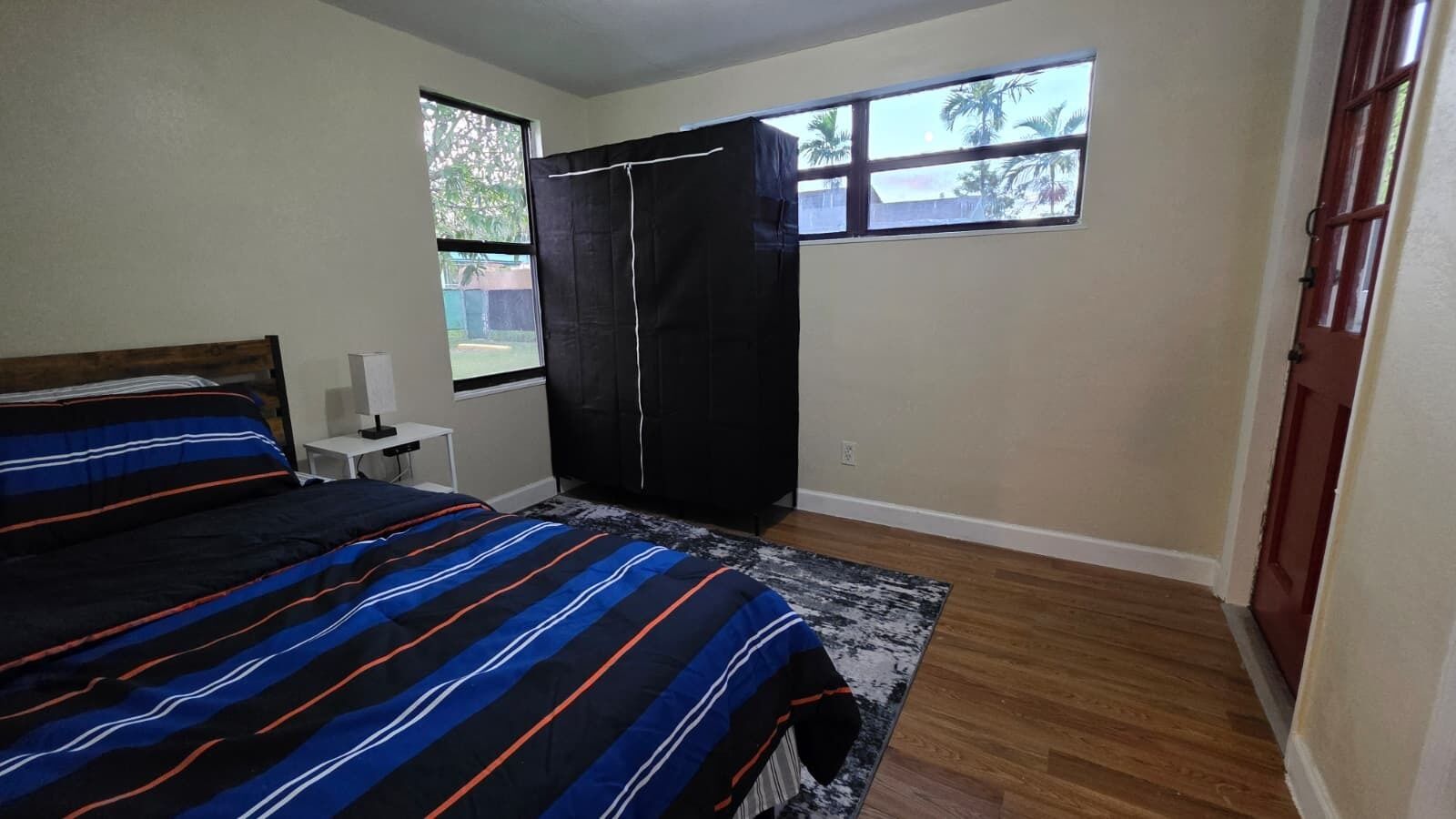 4 dormitorios, tabla de planchar con plancha, wifi y ropa de cama