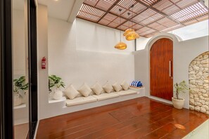 Exterior - Stylish 3BR Villa La Greesa by OriVista (Canggu)