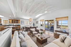 House - Oceanfront Steps to Sand Deck Pets Welcome (Palm Coast)