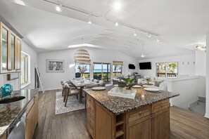 House - Oceanfront Steps to Sand Deck Pets Welcome (Palm Coast)