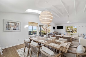 House | 4 bedrooms, Internet - Oceanfront Steps to Sand Deck Pets Welcome (Palm Coast)