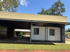 Front of property - Sunshine Gardens FarmStay (South Mission Beach)