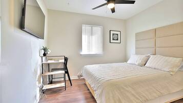 3 bedrooms, iron/ironing board, free WiFi, bed sheets