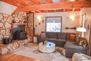 Property - BB Cabin By The River (Red River)
