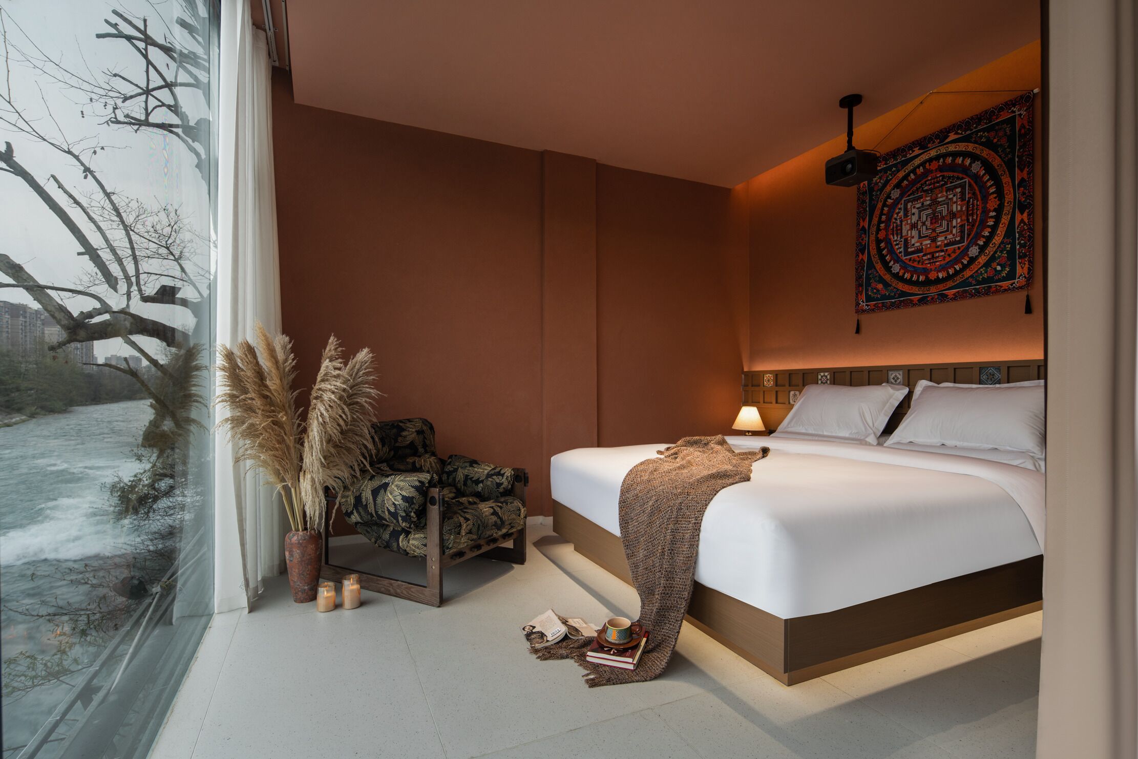 Suite romántica, vistas al río | Minibar, decoración individual, mobiliario individual y wifi gratis